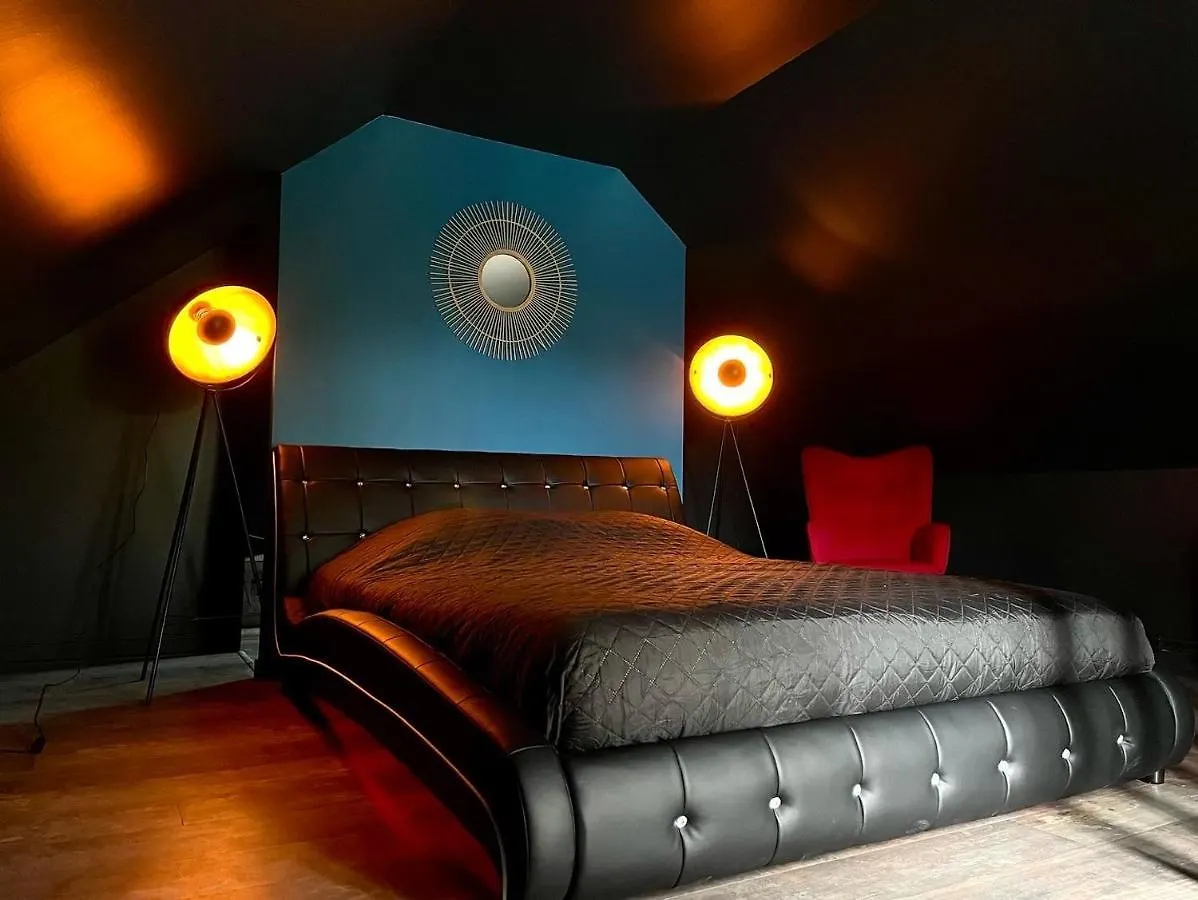 Loveroom Avec Spa Privatif Plelo