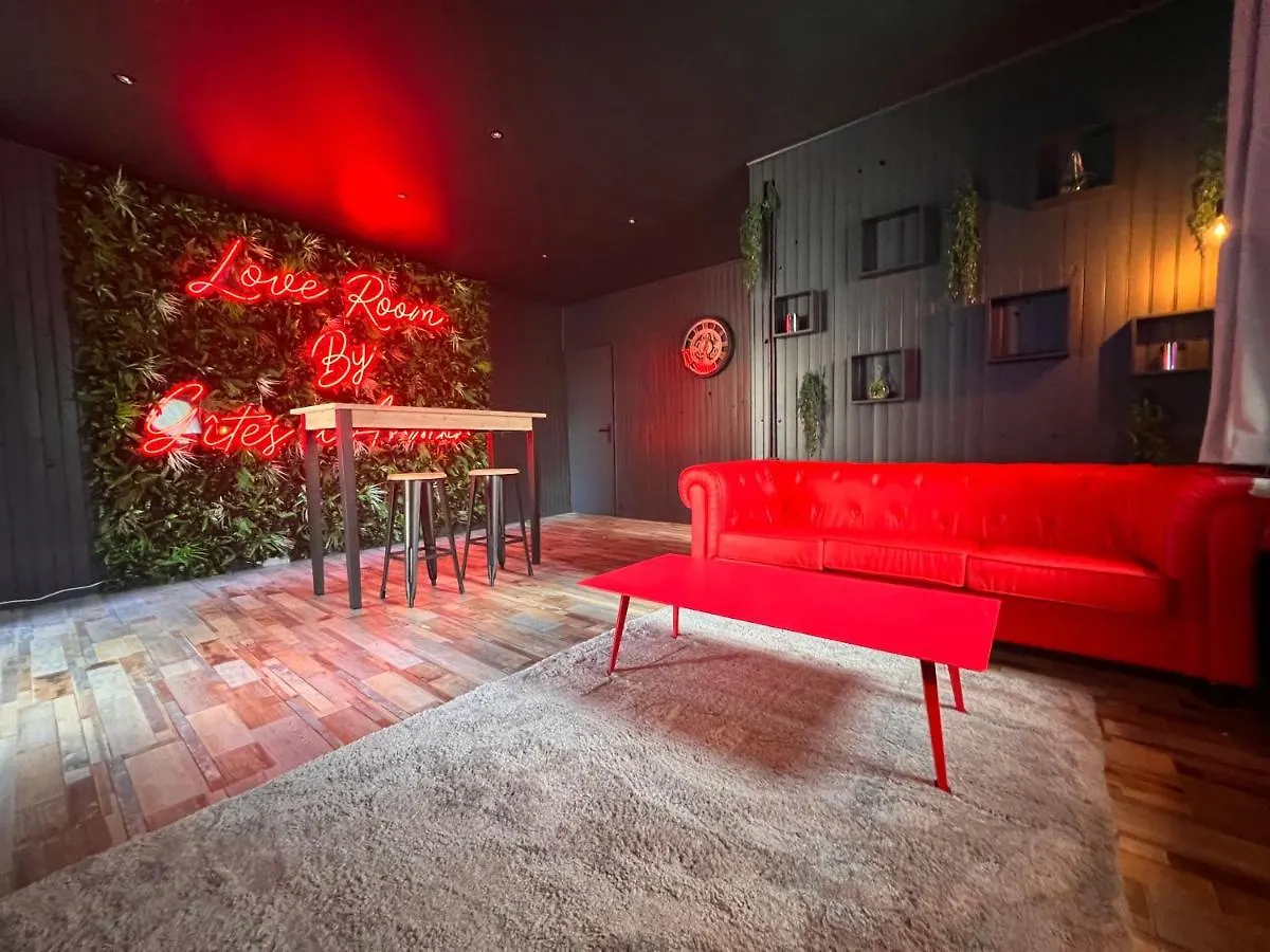 Loveroom Avec Spa Privatif Plelo 0*,